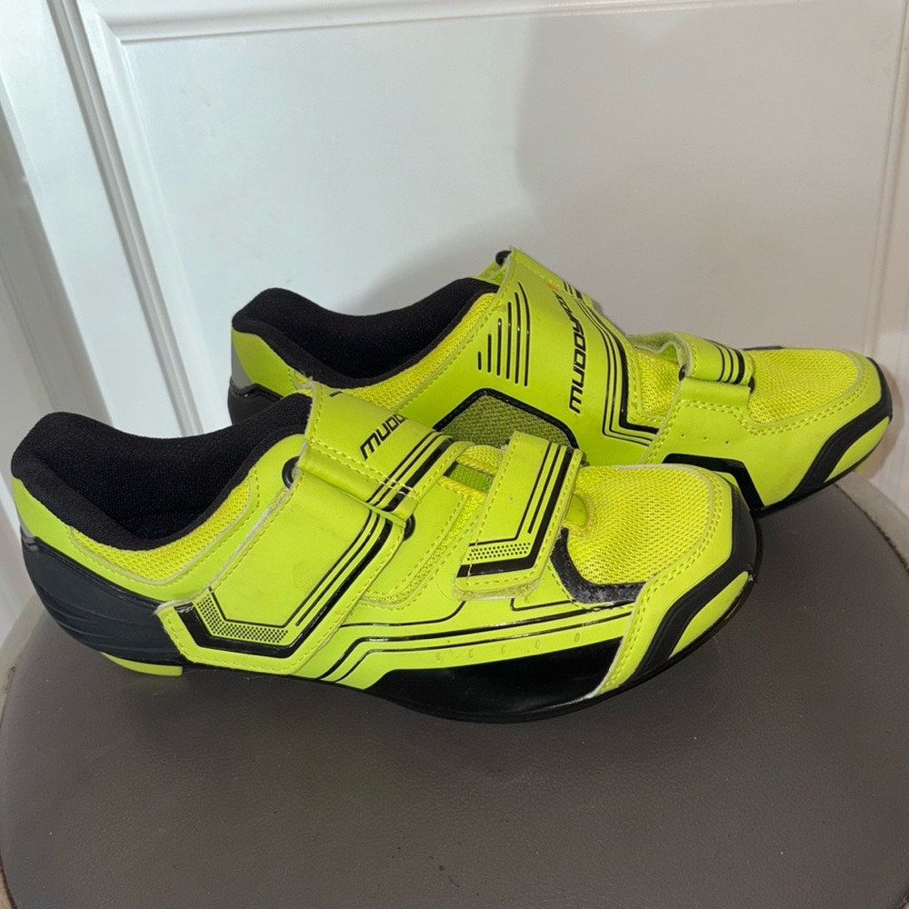 Muddyfox RBS 100 Women’s Cycling Shoes With Lock Cleats Neon Yellow/Green Sz 8